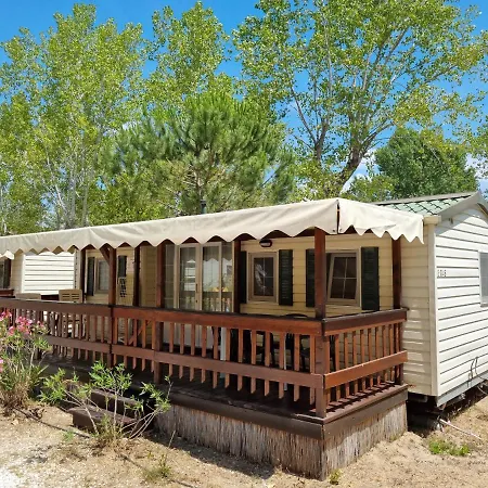 4 Or 6 Persons Toscana Viareggio Bosco Italie Camping *