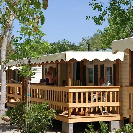 Campsite 4 Or 6 Persons Toscana Viareggio Bosco Italie Torre del Lago Puccini