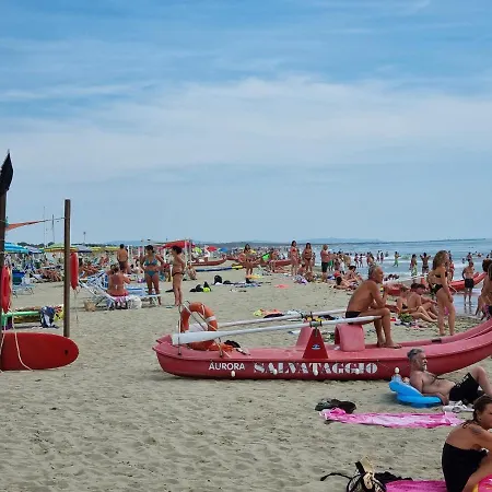 Campsite 4 Or 6 Persons Toscana Viareggio Bosco Italie *