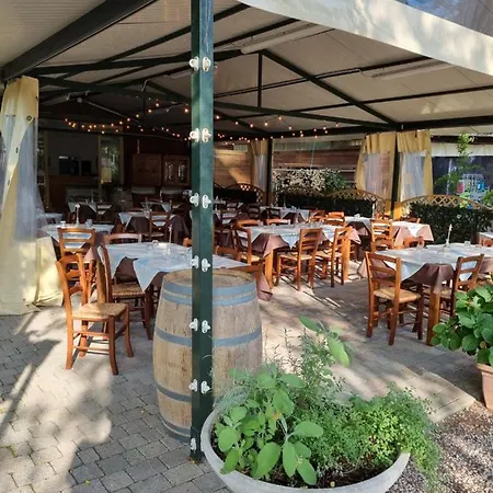 4 Or 6 Persons Toscana Viareggio Bosco Italie Campsite *